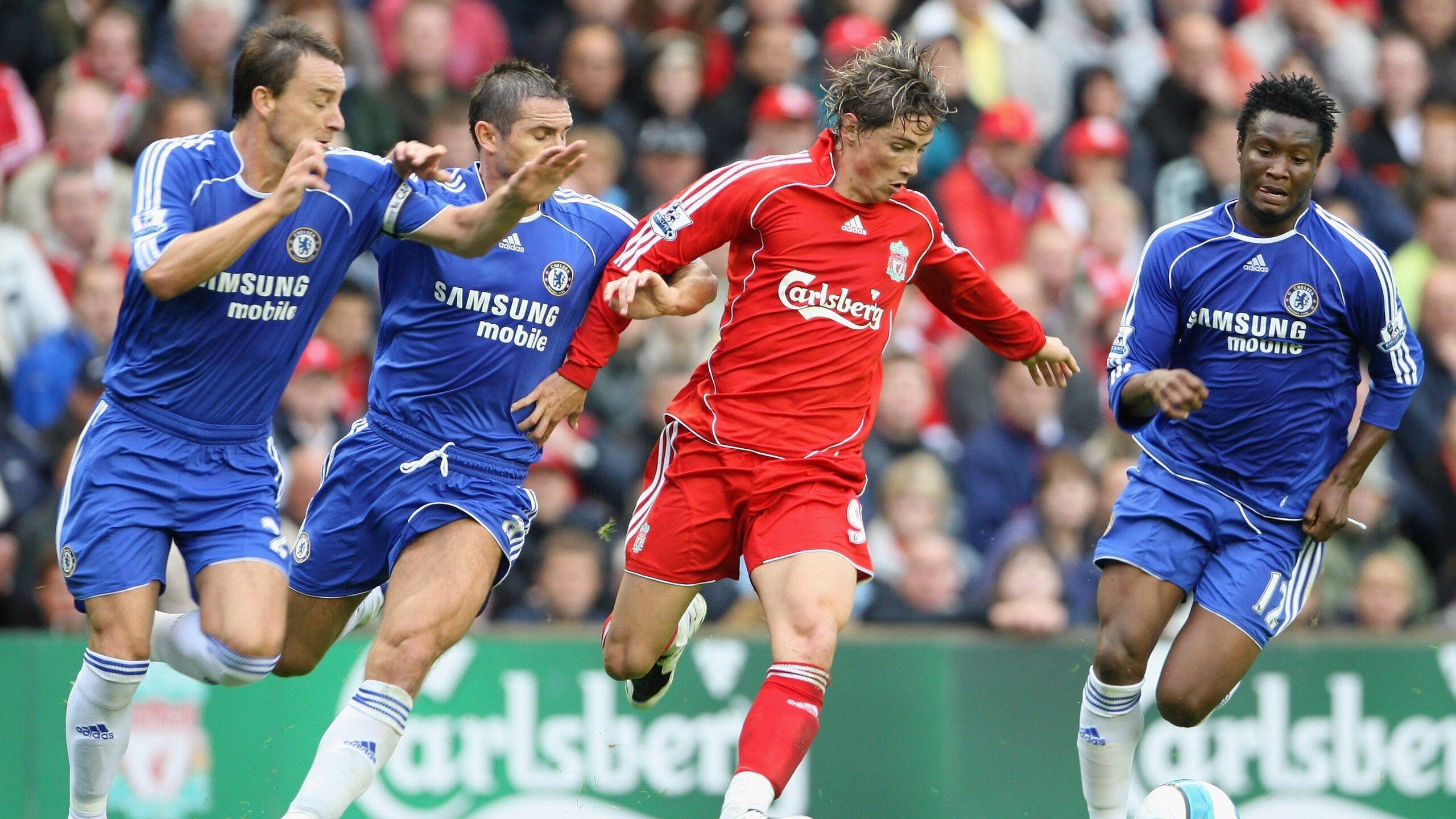 中国足球青少年足球培训项目全面升级,青少年足球培训营